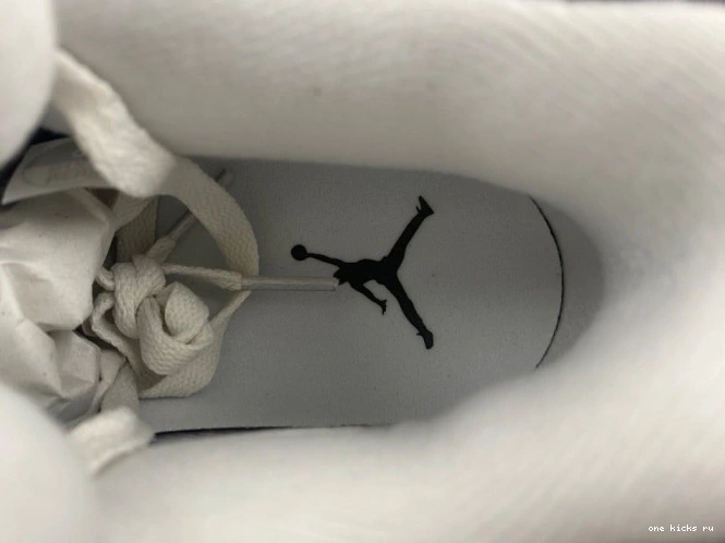 Rep 4 Moments Air Frozen Jordan AQ9129-001 0701